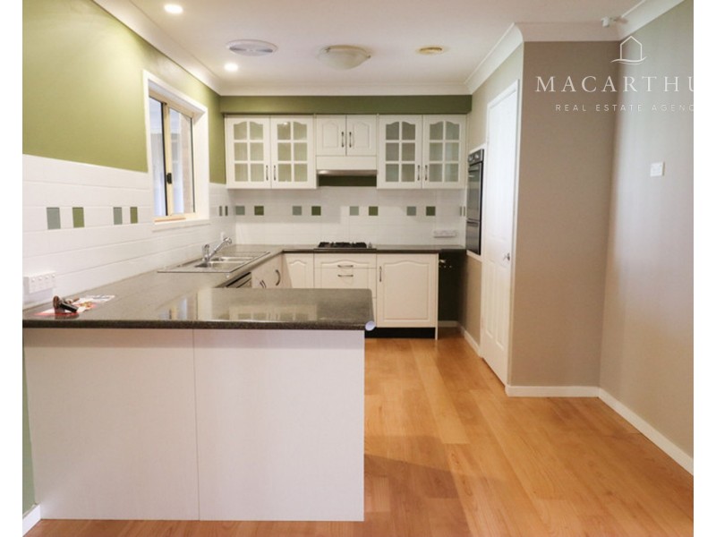 67 Balleroo Crescent, Glenfield Park NSW 2650