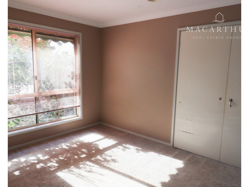 67 Balleroo Crescent, Glenfield Park NSW 2650