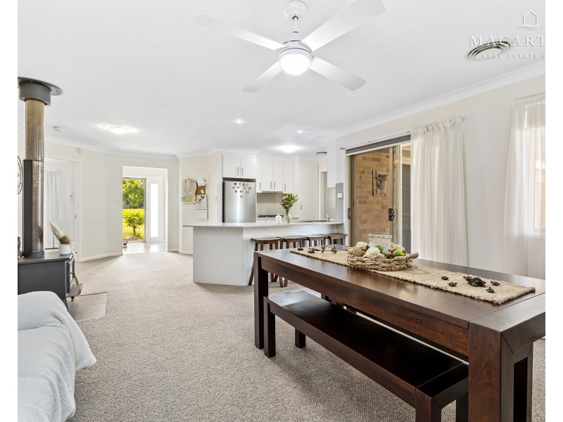 26 Bindari Avenue, Glenfield Park NSW 2650