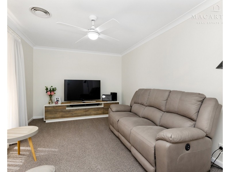26 Bindari Avenue, Glenfield Park NSW 2650
