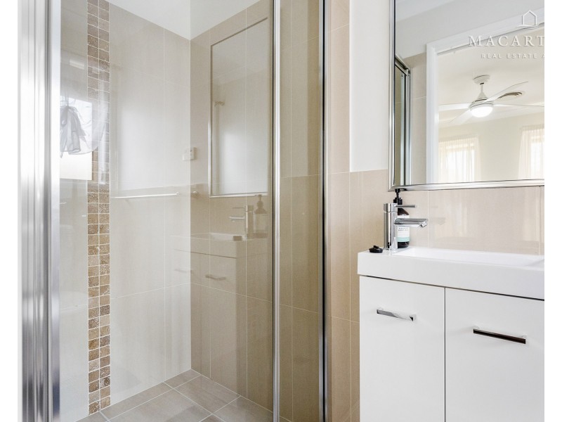 26 Bindari Avenue, Glenfield Park NSW 2650
