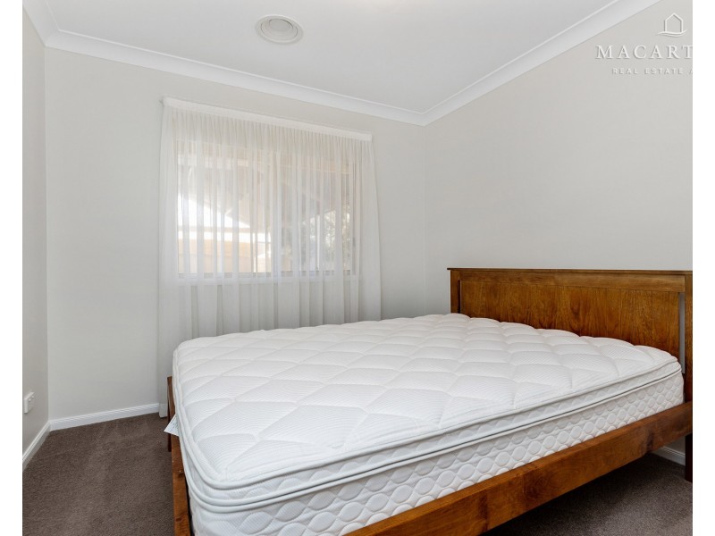 26 Bindari Avenue, Glenfield Park NSW 2650