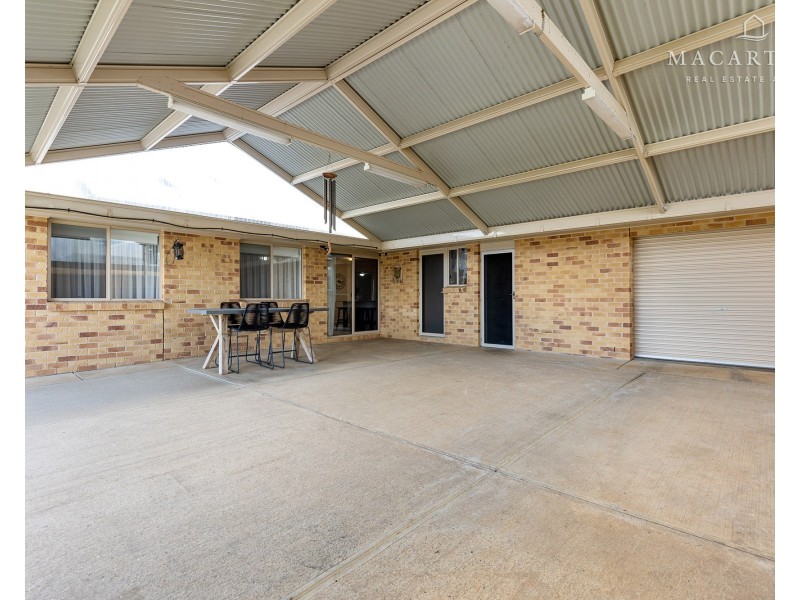 26 Bindari Avenue, Glenfield Park NSW 2650