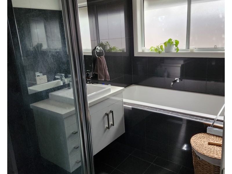 65 Messenger Avenue, Boorooma NSW 2650