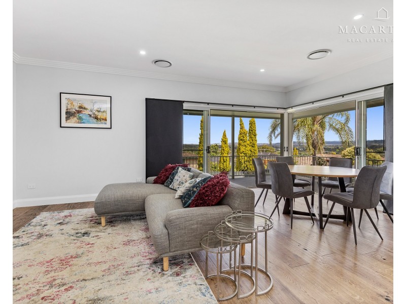 31 Amaroo Street, Kooringal NSW 2650