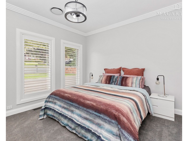 31 Amaroo Street, Kooringal NSW 2650