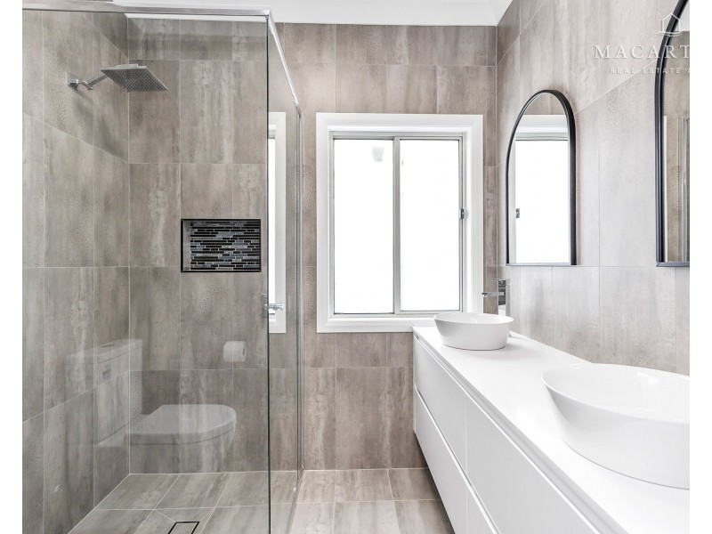 31 Amaroo Street, Kooringal NSW 2650