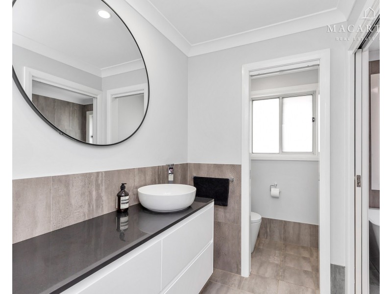 31 Amaroo Street, Kooringal NSW 2650