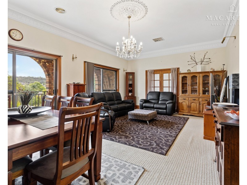 95 Simkin Crescent, Kooringal NSW 2650