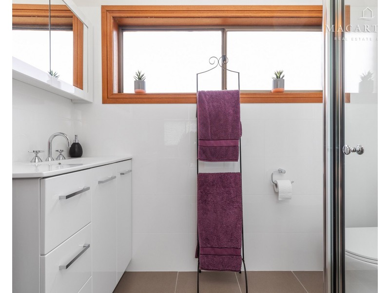 95 Simkin Crescent, Kooringal NSW 2650
