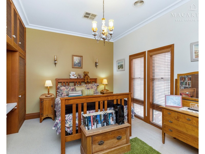 95 Simkin Crescent, Kooringal NSW 2650