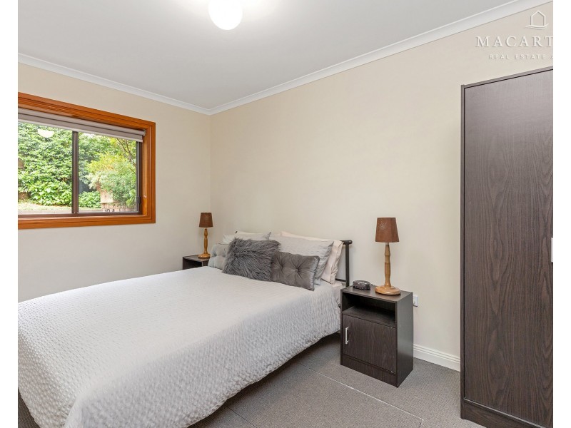 95 Simkin Crescent, Kooringal NSW 2650