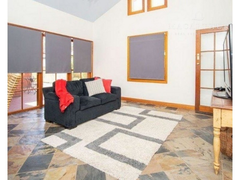 16 Lindsay Street, Turvey Park NSW 2650