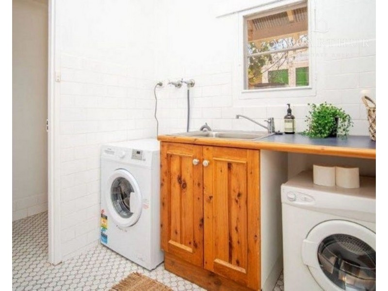 16 Lindsay Street, Turvey Park NSW 2650