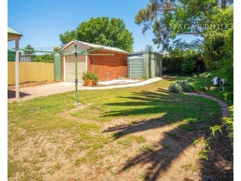 16 Lindsay Street, Turvey Park NSW 2650