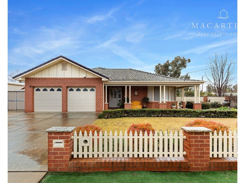 1 Angel Street, Lake Albert NSW 2650