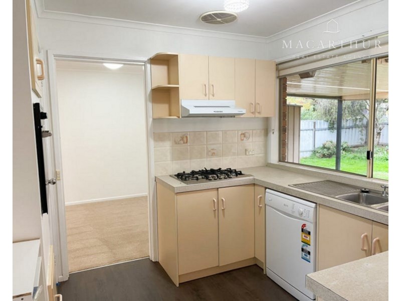 12 Cooba Place, Estella NSW 2650