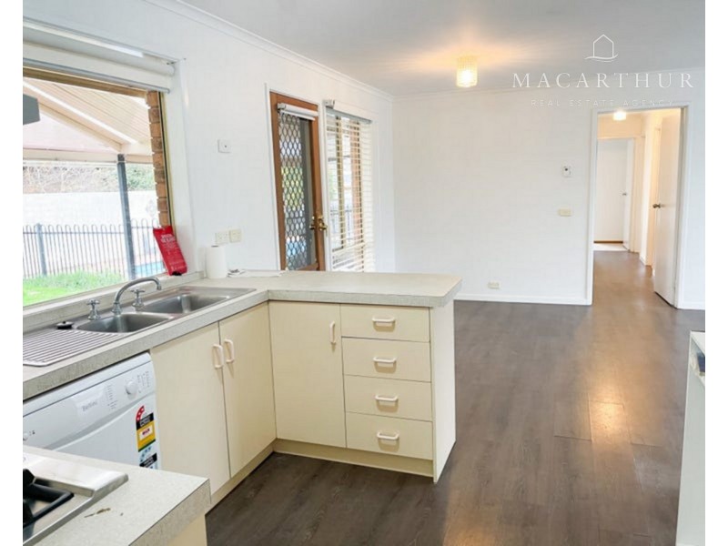 12 Cooba Place, Estella NSW 2650