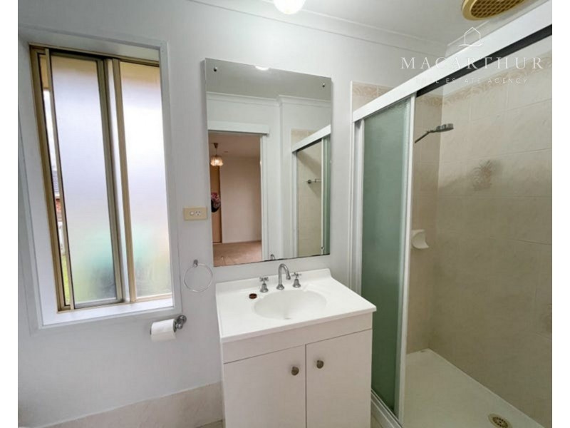 12 Cooba Place, Estella NSW 2650