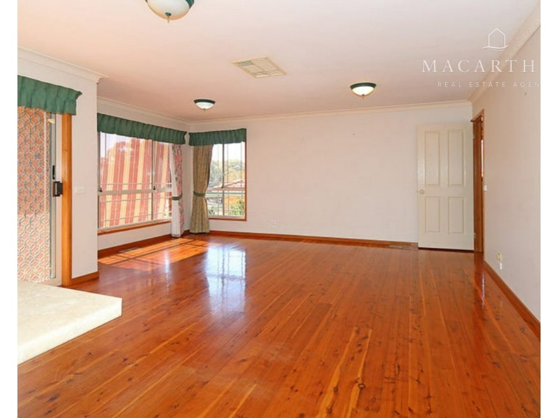 2 Delvin Place, Kooringal NSW 2650