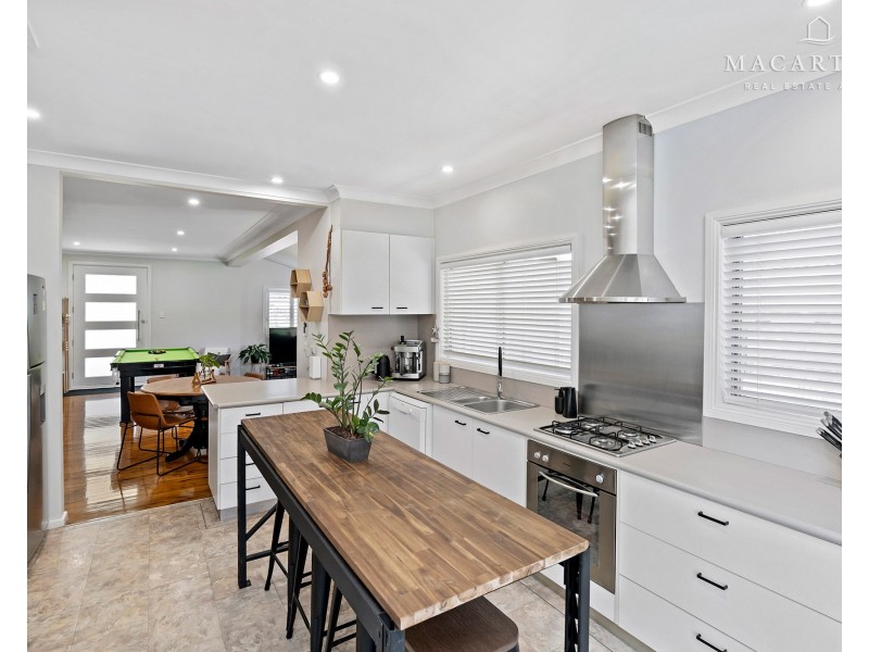 13 Beltana Avenue, Mount Austin NSW 2650