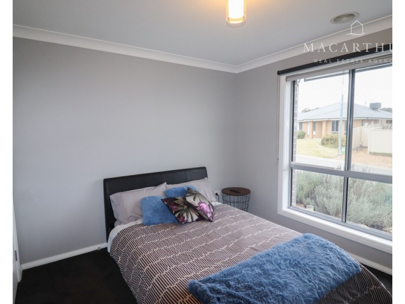 24 Cunjegong Loop, Gobbagombalin NSW 2650
