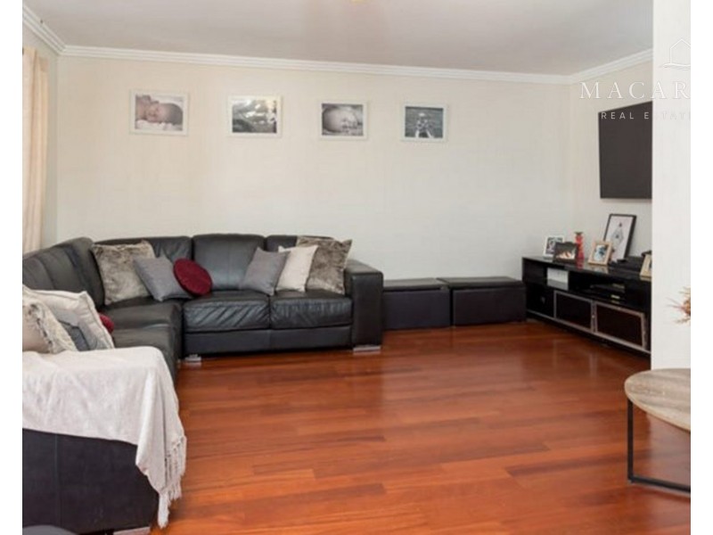 29 Grevillea Crescent, Lake Albert NSW 2650