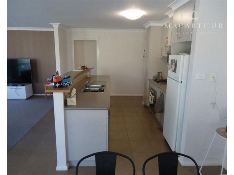 54 Avocet Drive, Estella NSW 2650