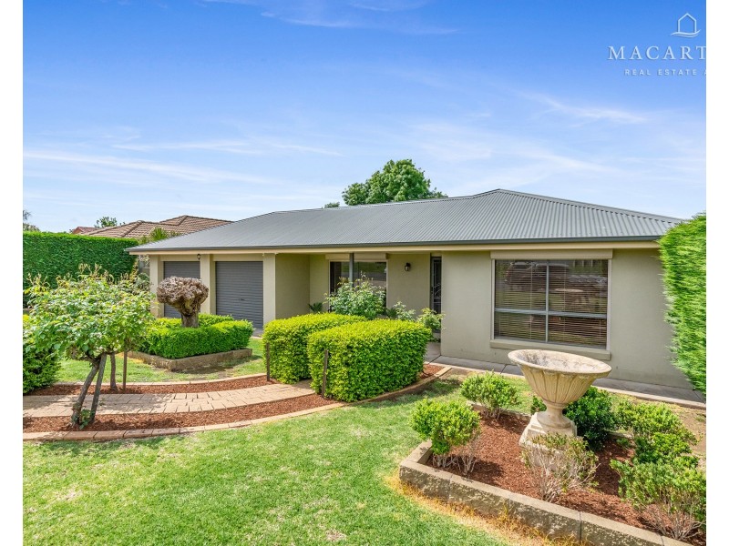 5 Willang Crescent, Glenfield Park NSW 2650