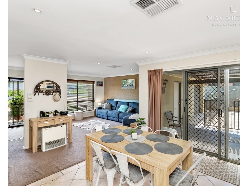 5 Willang Crescent, Glenfield Park NSW 2650