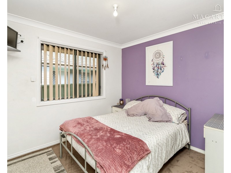 5 Willang Crescent, Glenfield Park NSW 2650