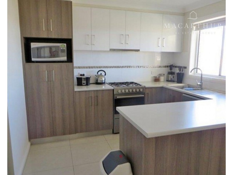 1/30 Osterley Street, Bourkelands NSW 2650