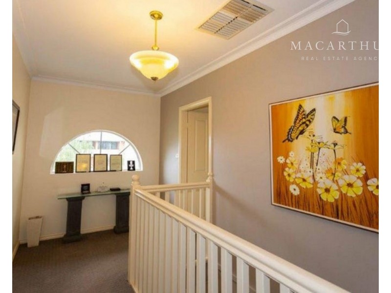 2/56 Simkin Crescent, Kooringal NSW 2650