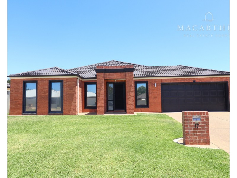 17 Walla Place, Glenfield Park NSW 2650
