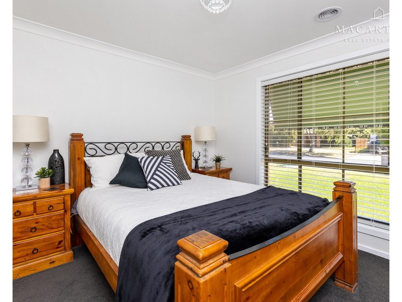 10 Doman Street, Estella NSW 2650