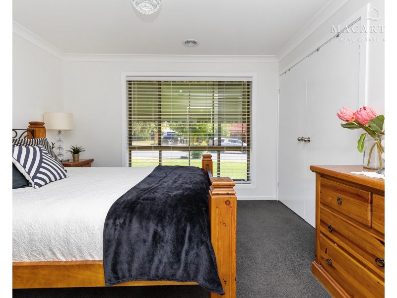 10 Doman Street, Estella NSW 2650