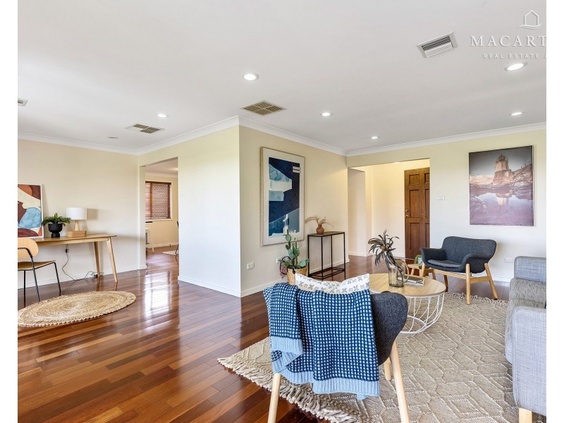 23 Andrews Avenue, Kooringal NSW 2650