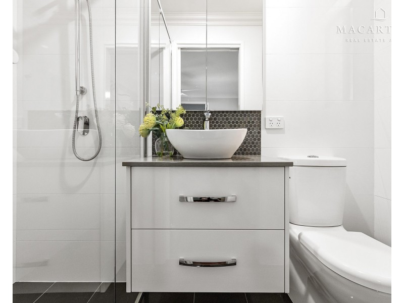 23 Andrews Avenue, Kooringal NSW 2650