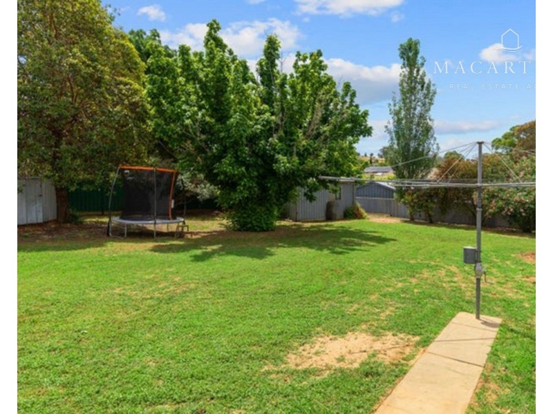 15 Willow Street, Kooringal NSW 2650