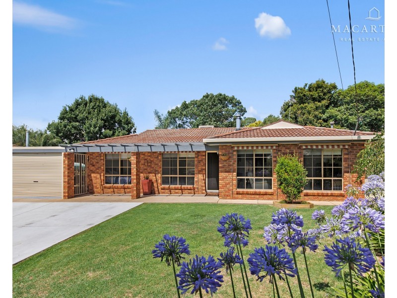 4 Patey Close, Ashmont NSW 2650