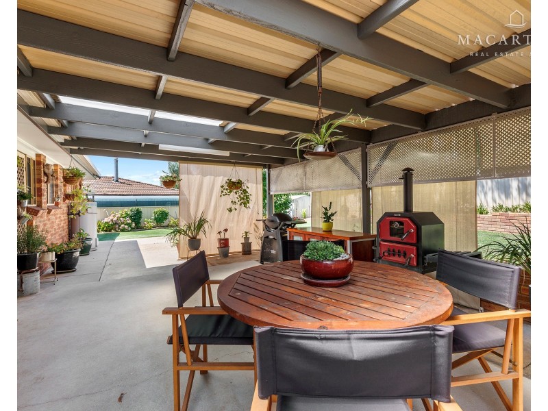 4 Patey Close, Ashmont NSW 2650