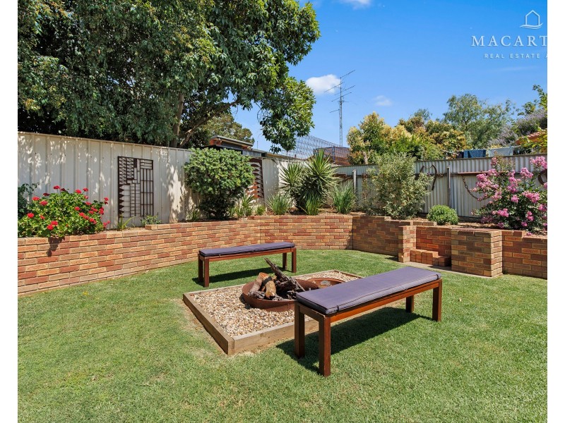 4 Patey Close, Ashmont NSW 2650