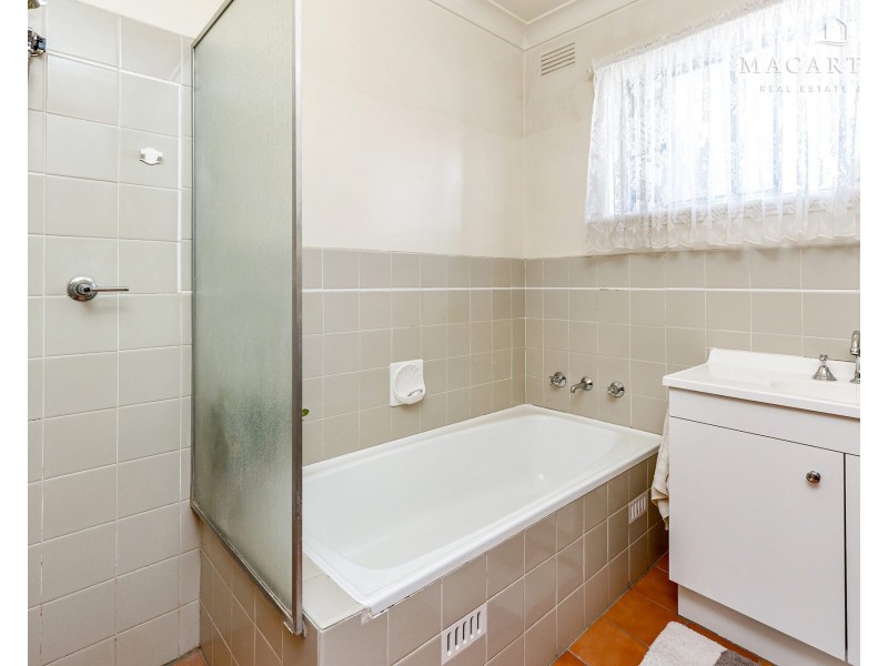 15 Macarthur Street, Ashmont NSW 2650