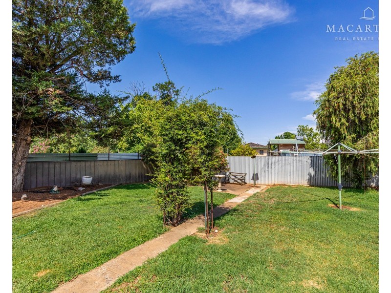 15 Macarthur Street, Ashmont NSW 2650
