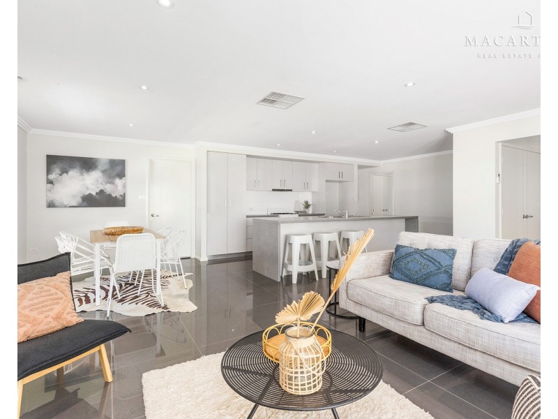 79 Strickland Drive, Boorooma NSW 2650