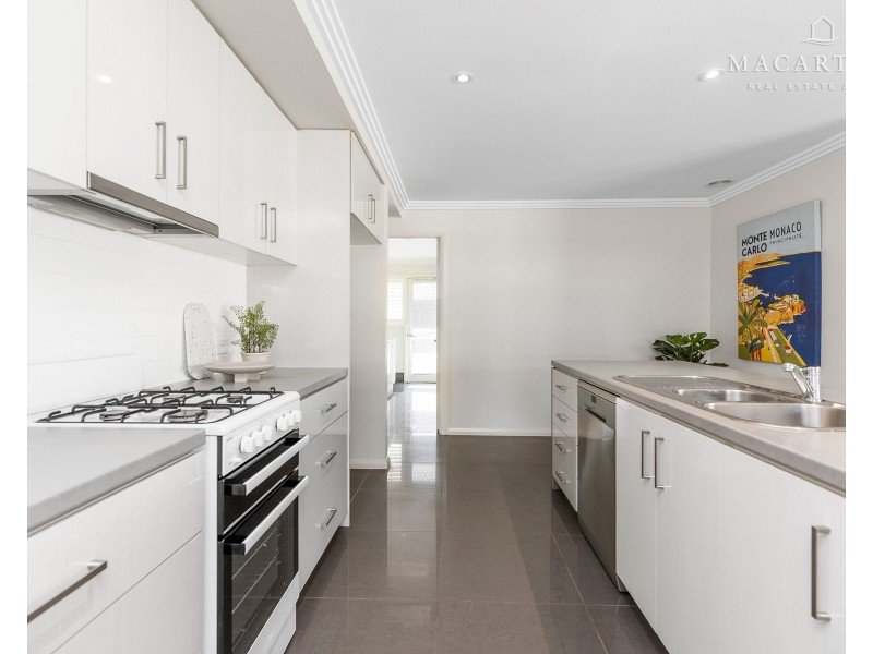 79 Strickland Drive, Boorooma NSW 2650
