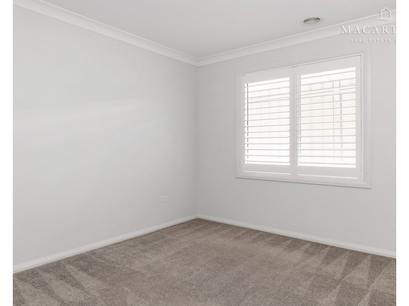 79 Strickland Drive, Boorooma NSW 2650
