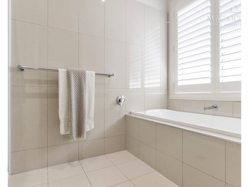 79 Strickland Drive, Boorooma NSW 2650