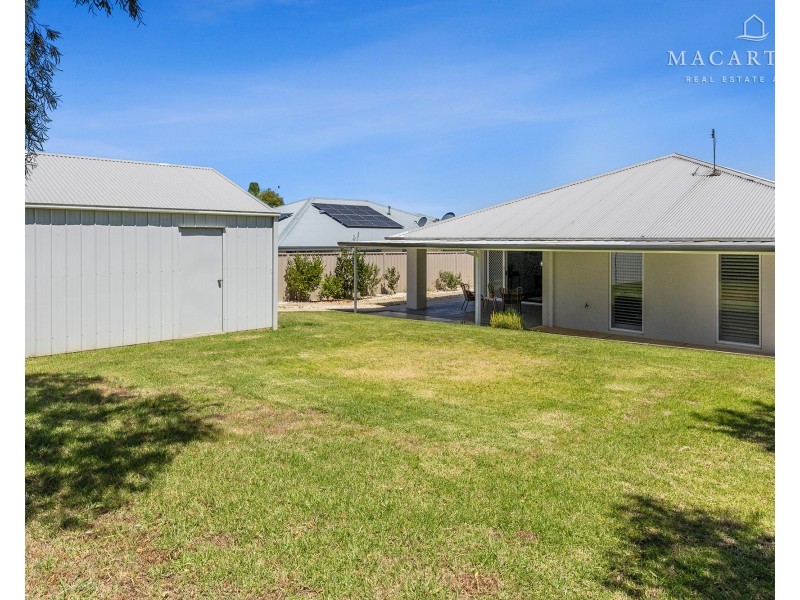 79 Strickland Drive, Boorooma NSW 2650