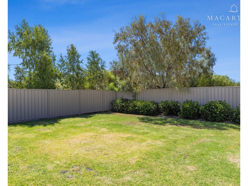 79 Strickland Drive, Boorooma NSW 2650